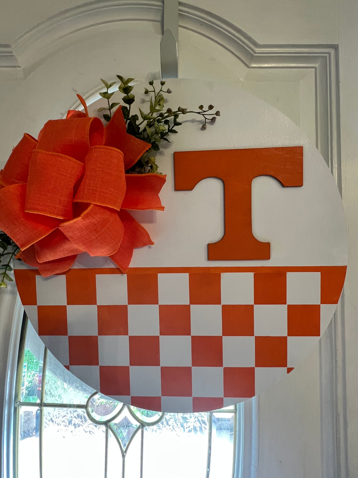 TN Checkerboard Door Hanger / Round