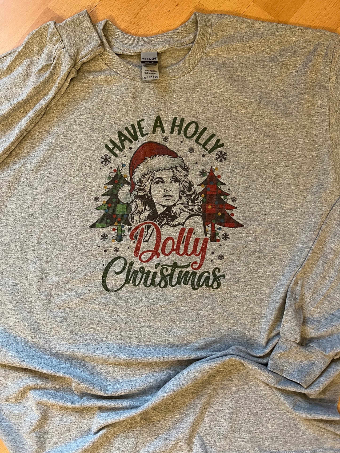 Holly Dolly Long sleeve Gildan 50/50 unisex tee